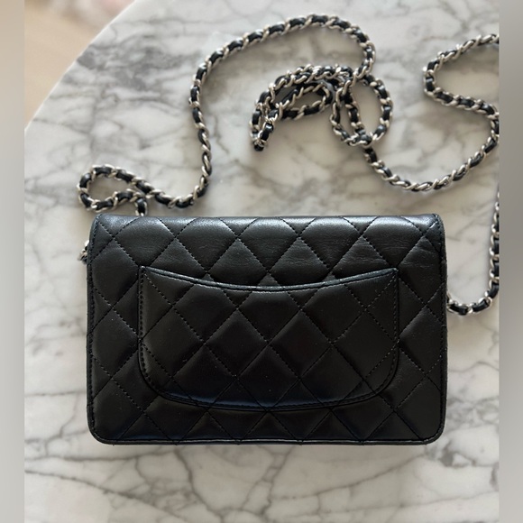 Authentic Chanel WOC lambskin-black - Picture 10 of 14
